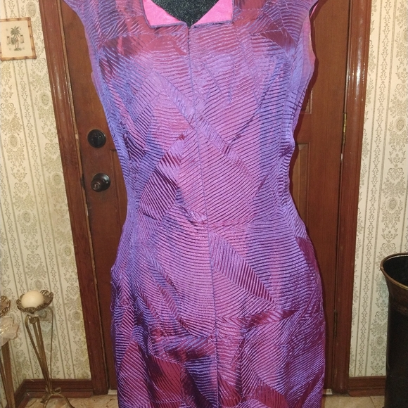 Dress - Picture 2 of 4